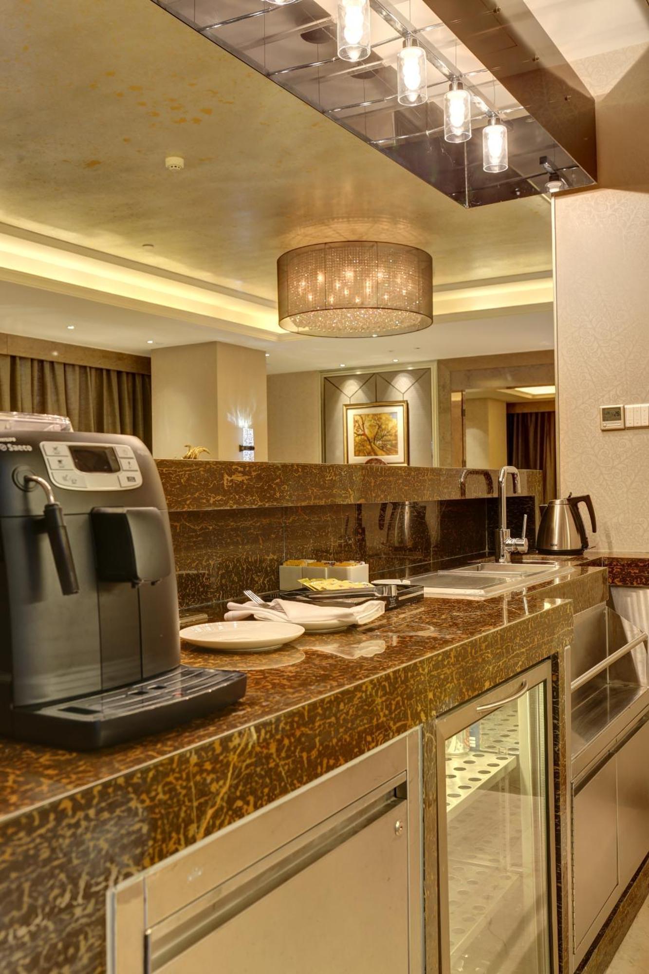 Hotel Ramada Plaza Liuzhou Liudong Exteriér fotografie
